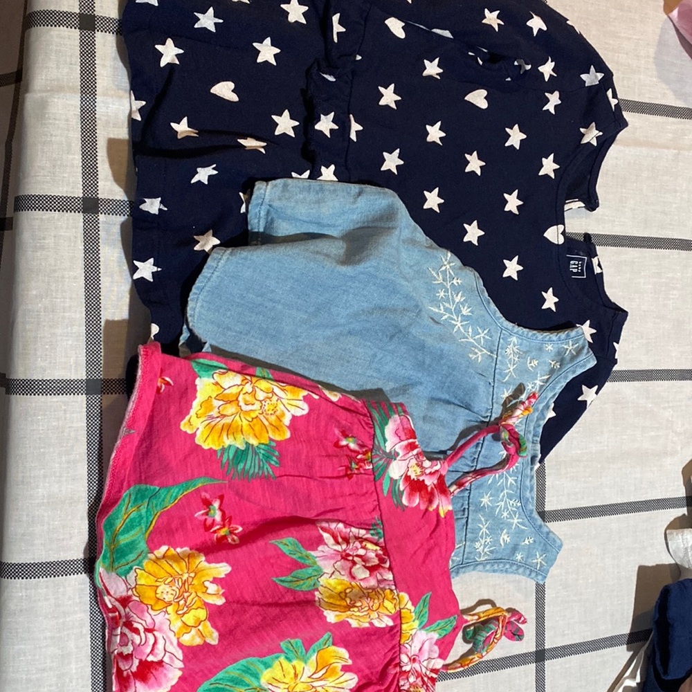 Long sleeve tunic/ two tank tops
